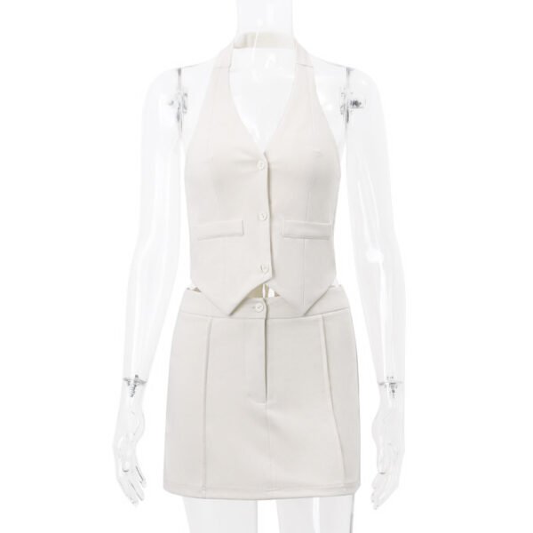 Y2K Deep V Halter Vest High Waisted A Line Mini Skirt Set, Sexy and Chic Two Piece Outfit for Street Style - 图片 5