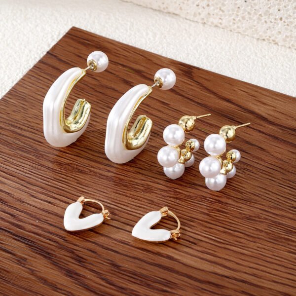 Pearl Earrings Set: Irregular Shape, Heart & Cluster Pearl Stud Earrings for Women, Gold - Tone Fashion Jewelry for Party, Daily Wear (3 Pairs) - 图片 6