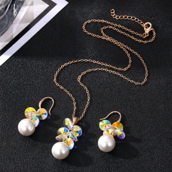 Rainbow Crystal & Pearl Jewelry Set: Necklace and Earrings, Sparkly Fashion Jewelry for Women, Perfect for Party & Evening Wear - 图片 4