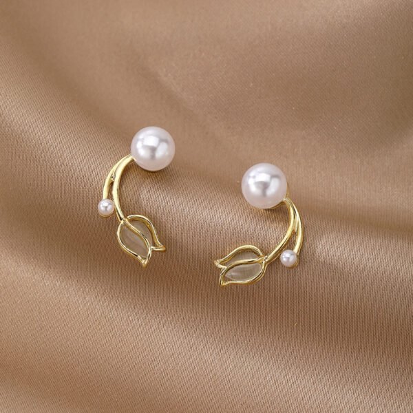 Tulip - Shaped Pearl Jewelry Set: Gold - Tone Necklace and Earrings, Fashion Jewelry for Women, Perfect for Daily & Party Wear