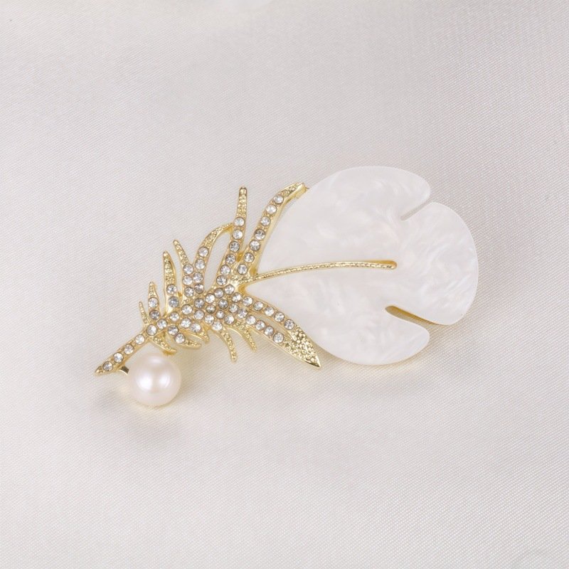 Nature-Inspired Pearl Brooch Collection – Elegant Crystal Enamel Jewelry - 图片 10
