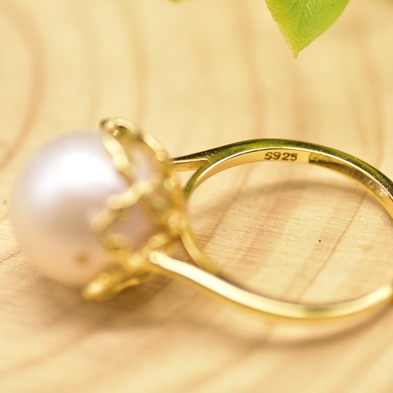 Handcrafted Crown-Set Freshwater Pearl Ring - 图片 3